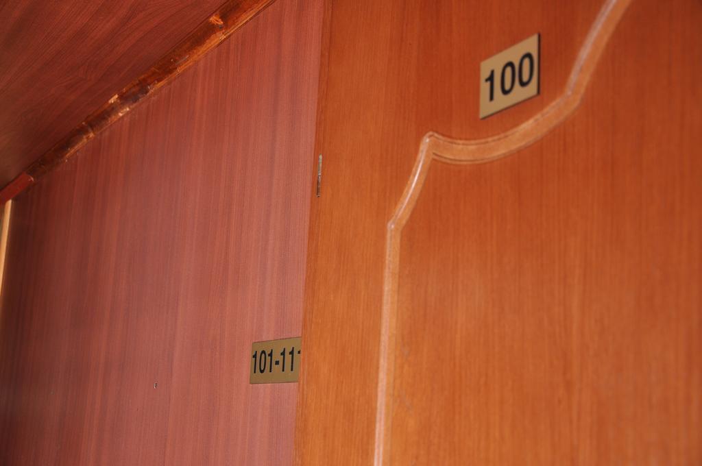Hotel Brod Panini ヴェレス エクステリア 写真